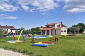 Отель Villa Zara  Марчана